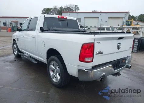 2019 Ram 1500 Classic Big Horn 4X4 6'4 Box z USA, uszkodzony, nr VIN 1C6RR7TT6KS696311